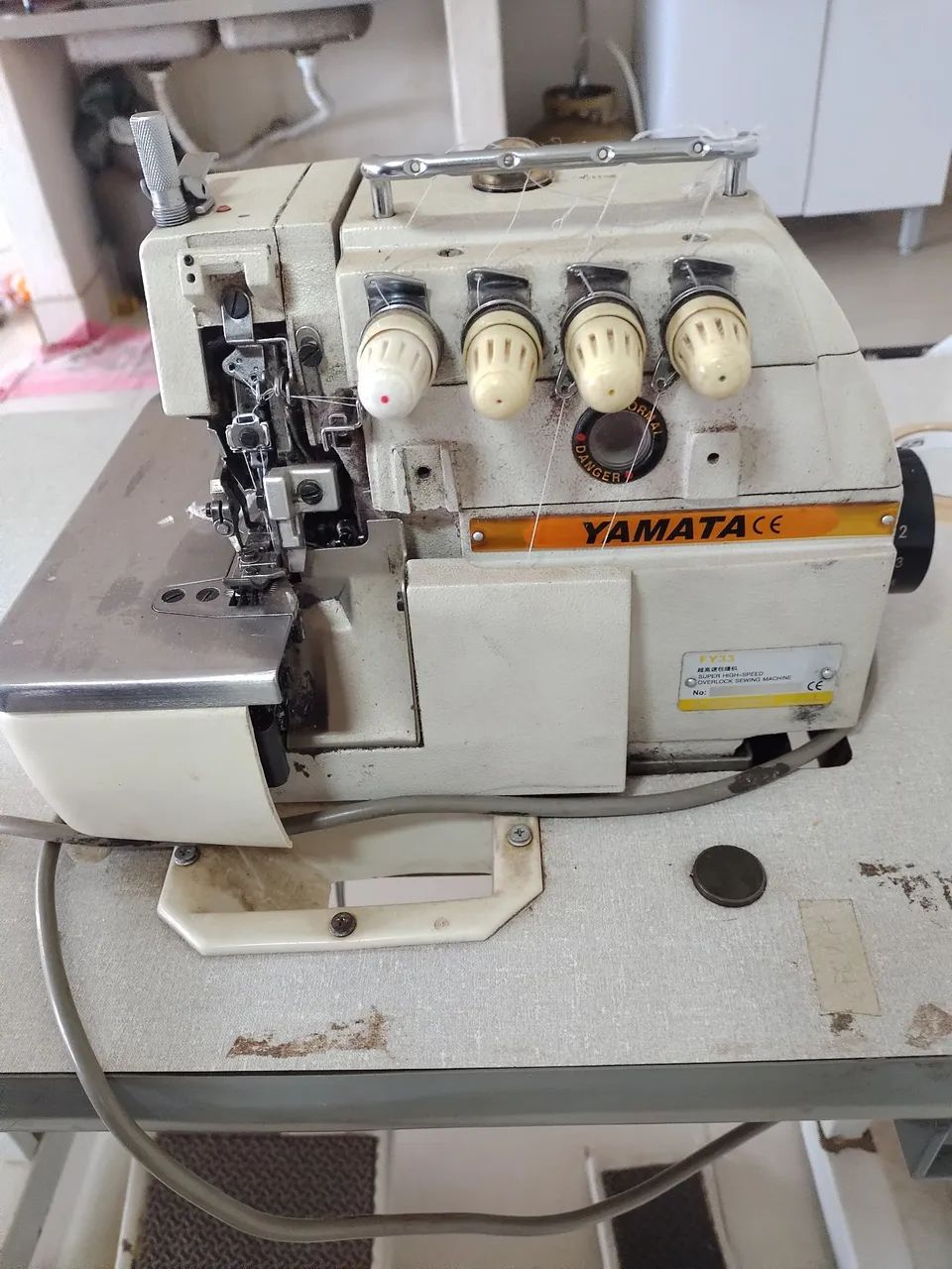 Máquina de costura industrial  - Foto 2