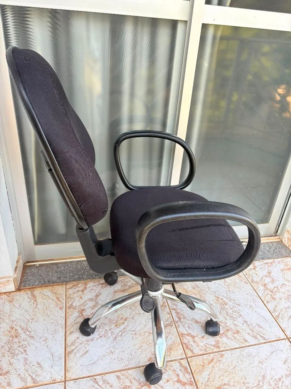 VENDO CADEIRA DE ESCRITÓRIO  - Foto 2