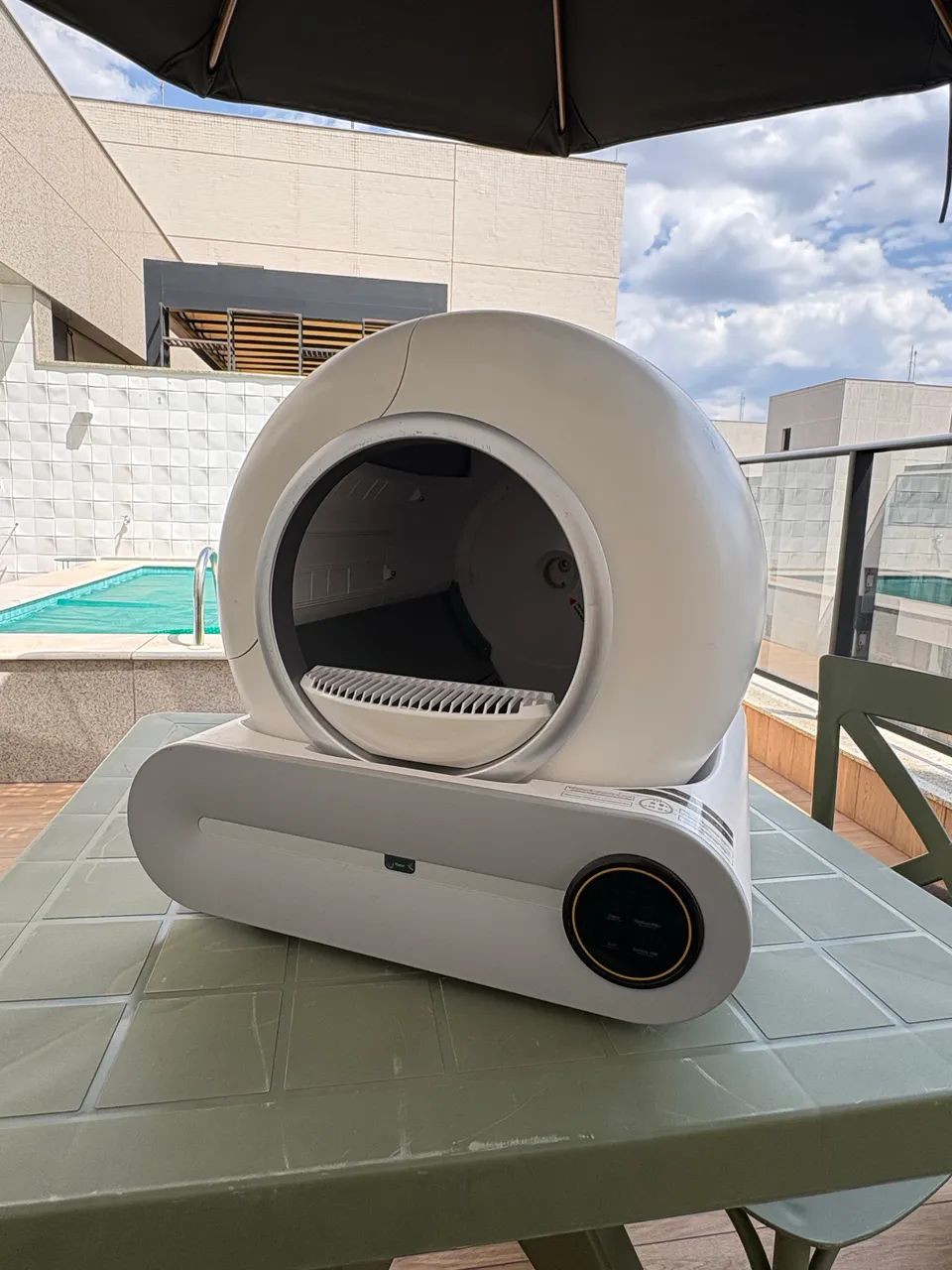 Caixa automática para recolher coco e xixi do gato