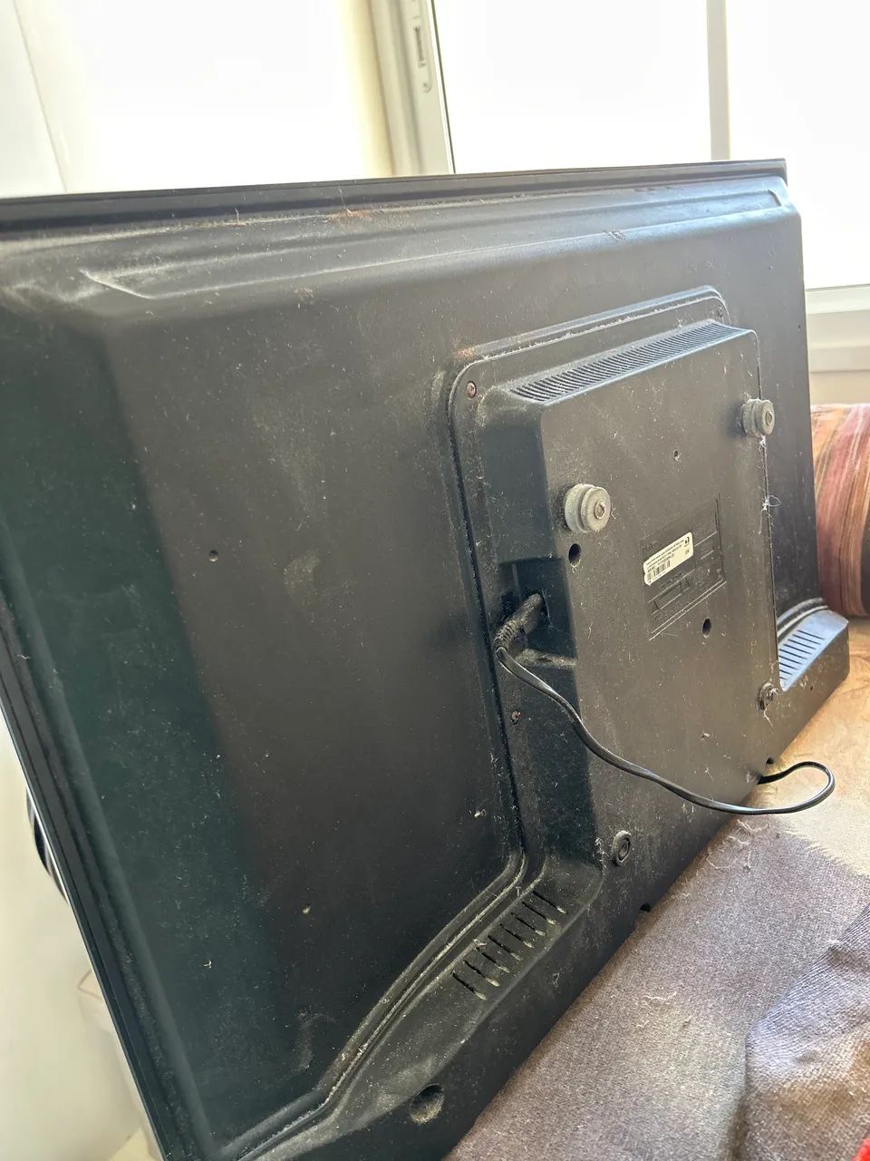 TV Philco quebrada (retirada de peças) - Foto 2