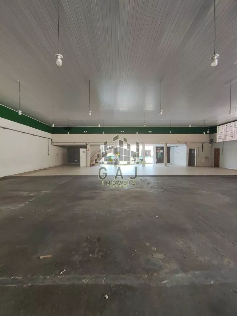 Salão industrial/comercial 800m² Lot. Industrial - SBO/SP