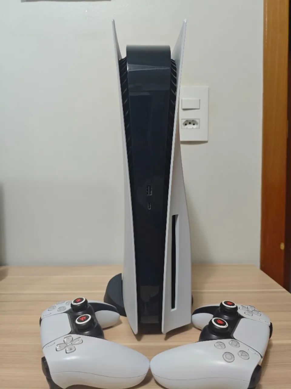 PS5 com 2 controles  - Foto 5