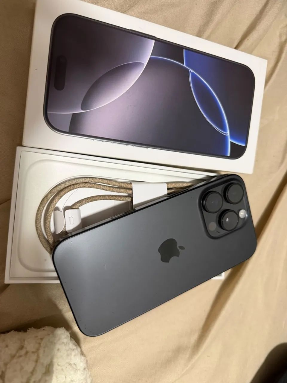 iPhone 16 pro 256Gb - Foto 2
