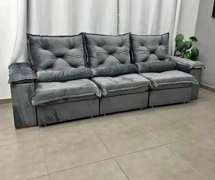 SOFÁ RETRÁTIL RECLINAVEL 2,70M ESPUMA D28 COM MOLAS NO ACENTO 
