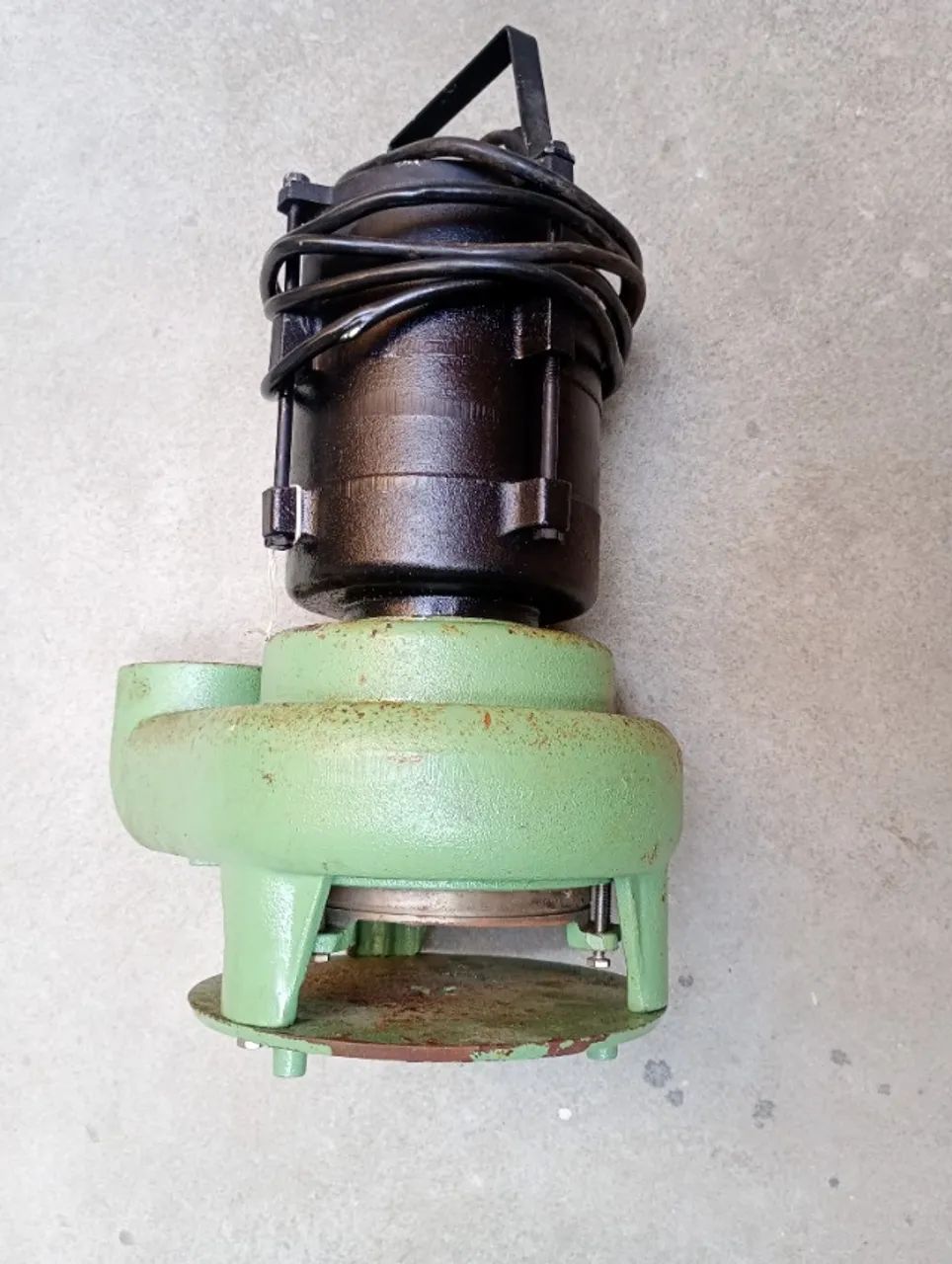 Vendo 2 bombas Schinaider novas  nunca foi usada  valor de 500 reais   - Foto 5