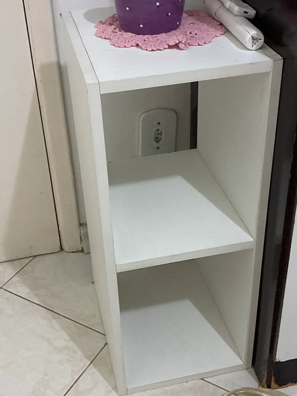 cômodo de canto de cama 