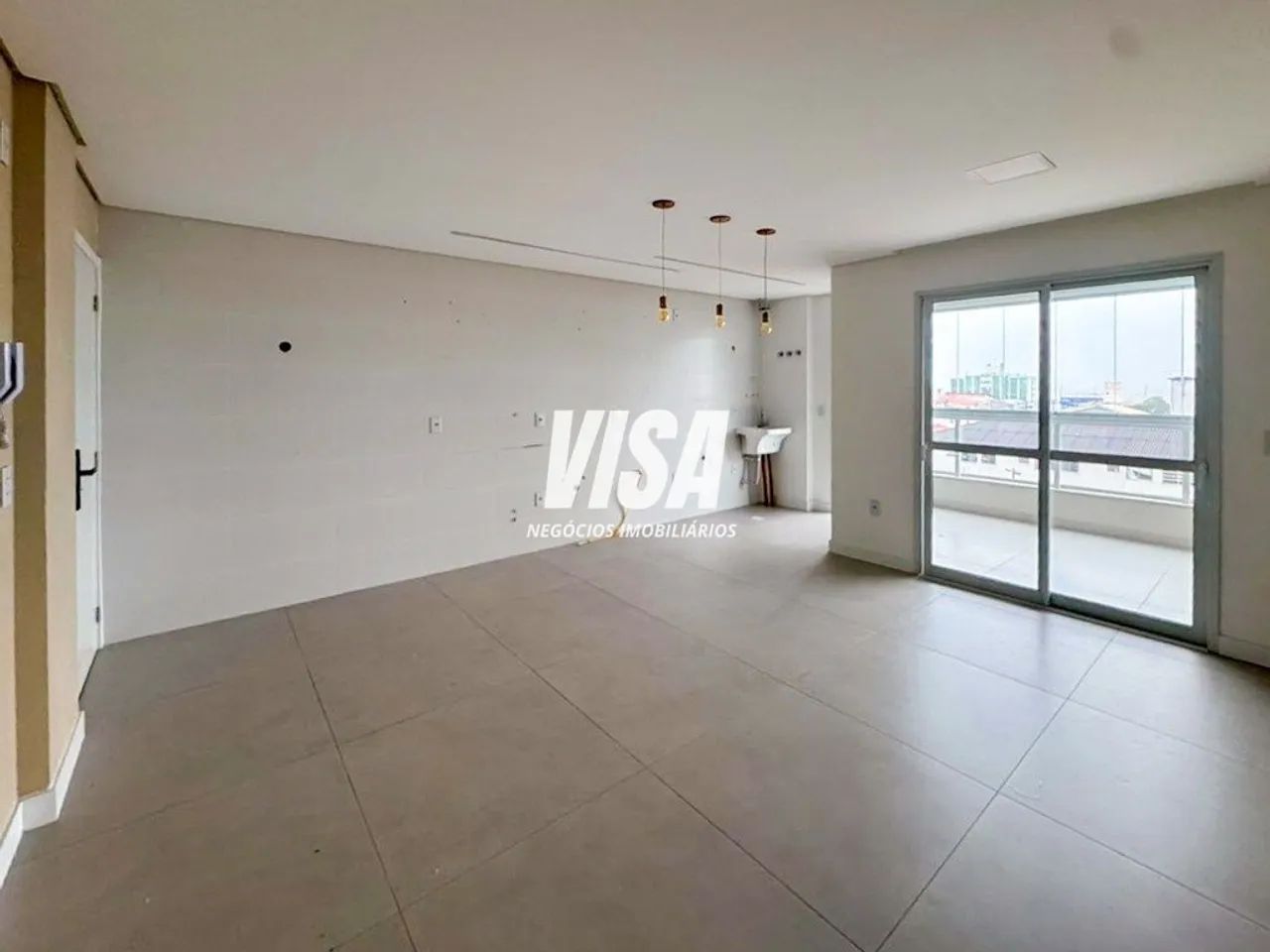 Apartamento de 2 suítes em Barreiros