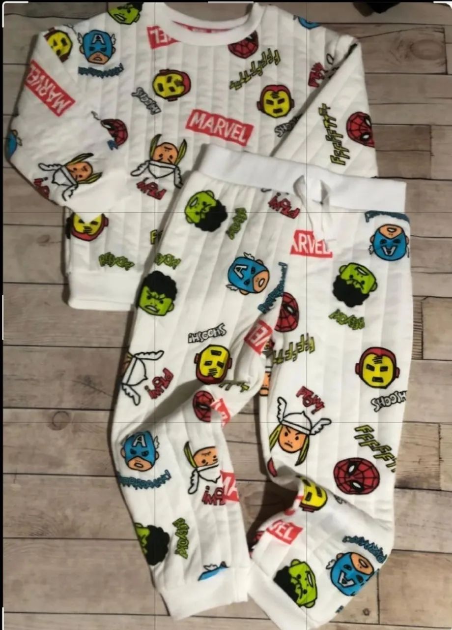 Conjunto Marvel Primark 24/36 meses