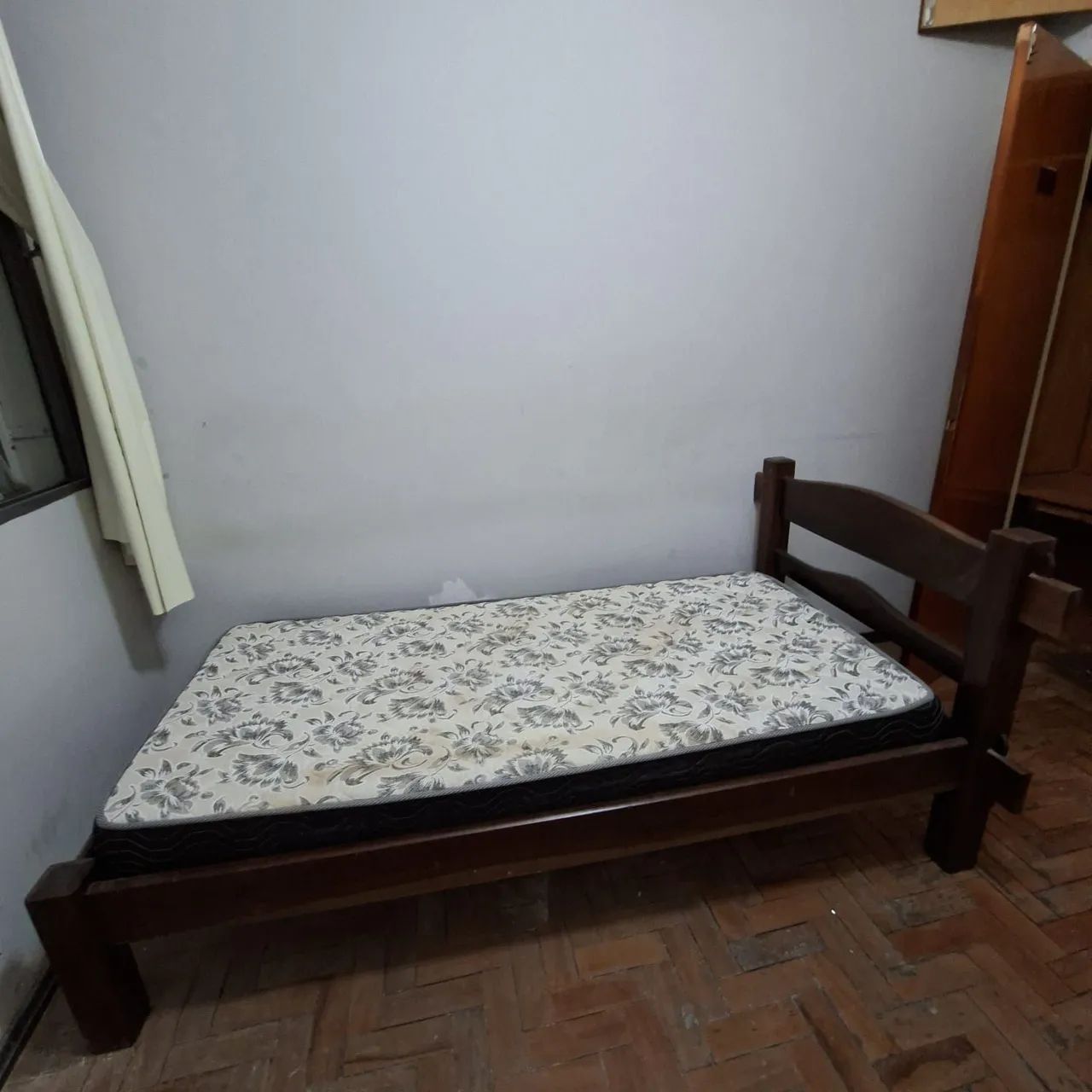 Cama de Solteiro de Sucupira