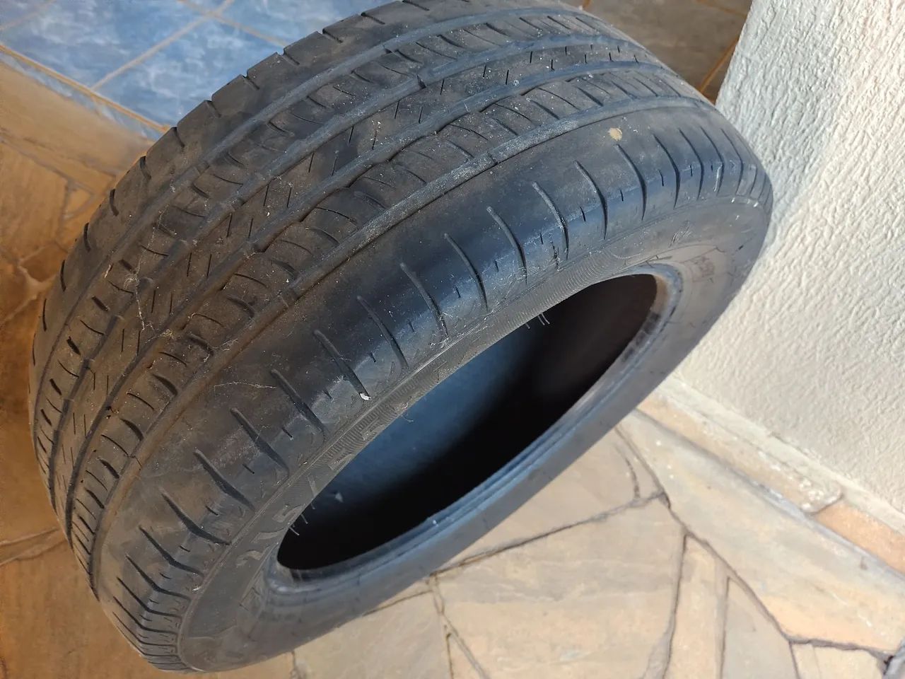 Pneu 215/55 R16 - Foto 3