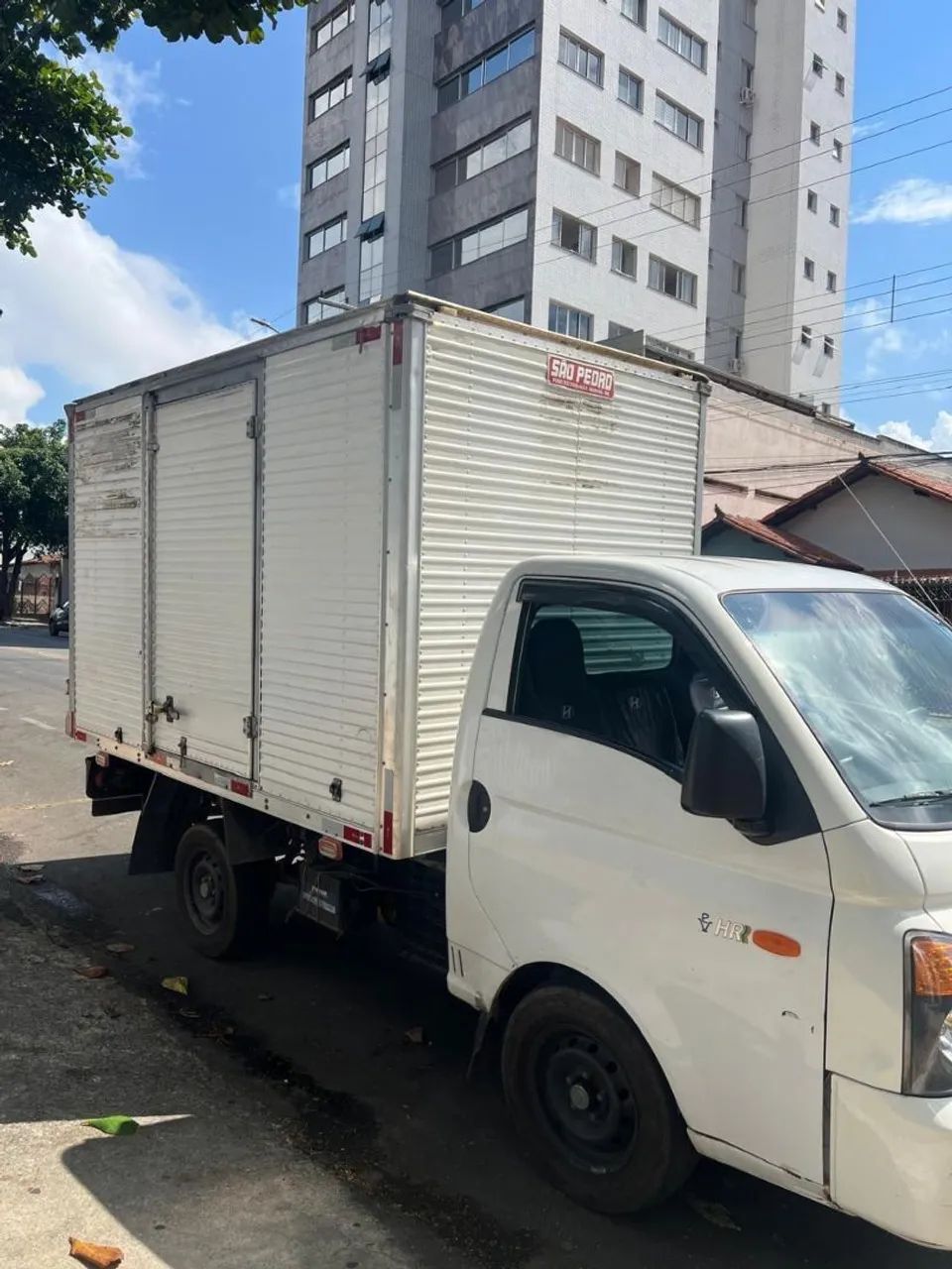 Hyundai HR 2020 com Baú carga seca - Foto 2