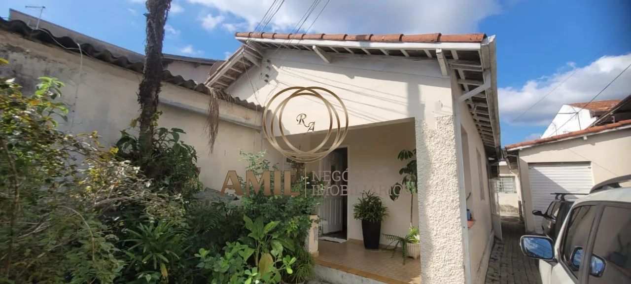 Casa com Ponto comercial na Avenida Brasil - Foto 2