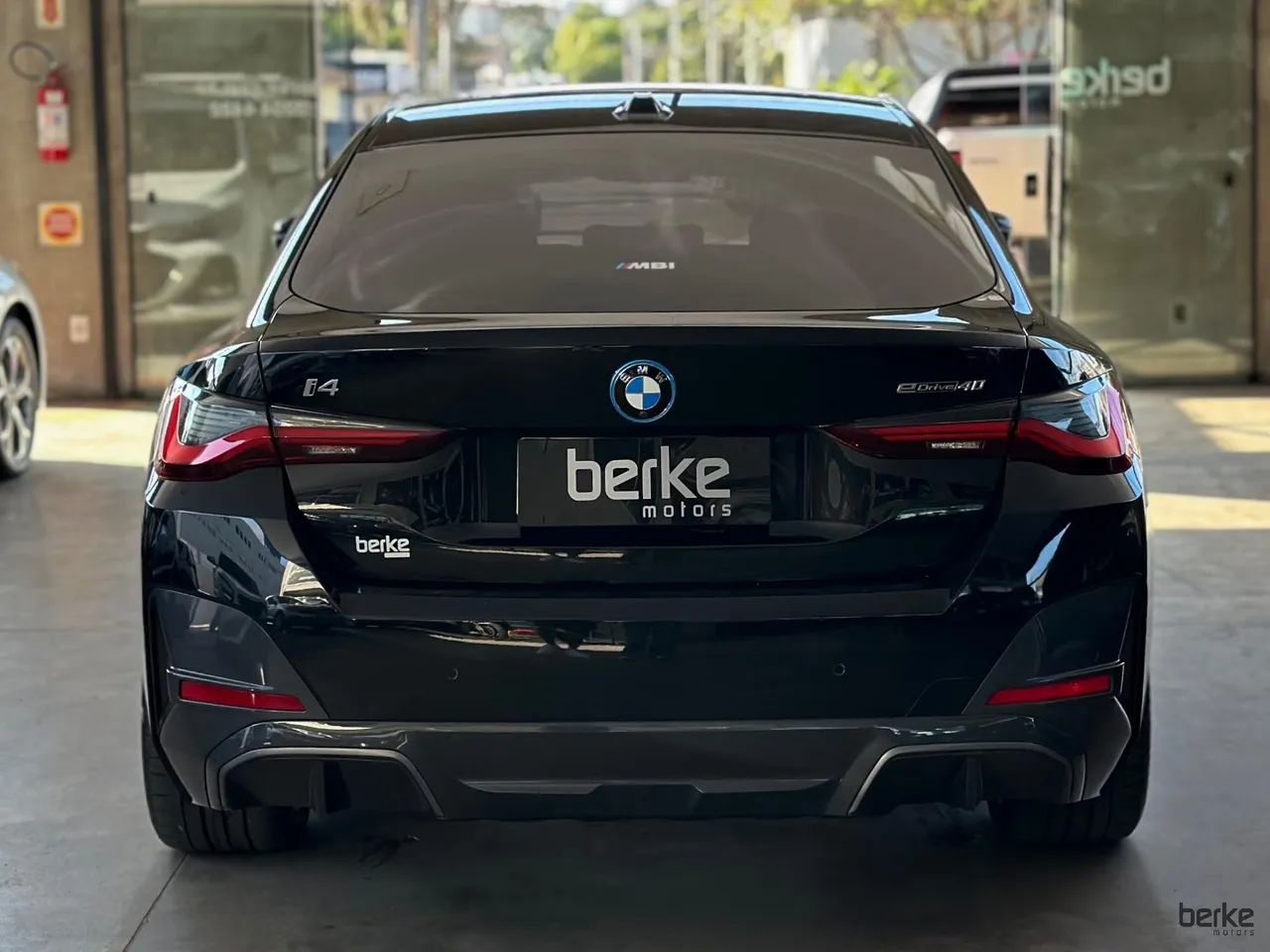 BMW i4 E-drive 35 M Sport (elétrico) 2024 - Foto 5