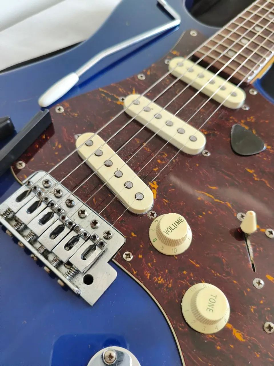 Guitarra stratocaster Eagle + case - Foto 4