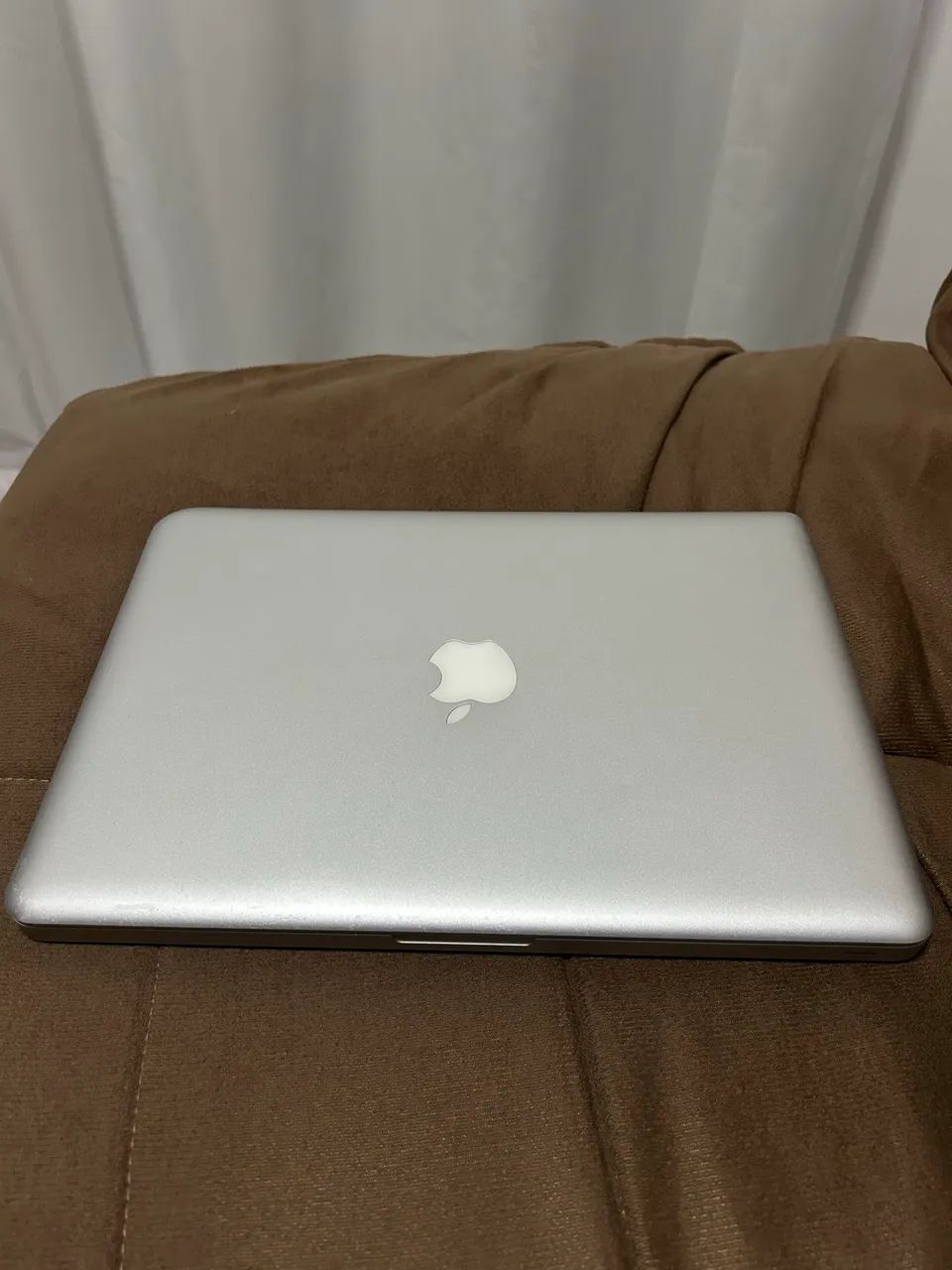 MacBook Pro I5, 12GB de RAM e SSD Kingston de 240GB