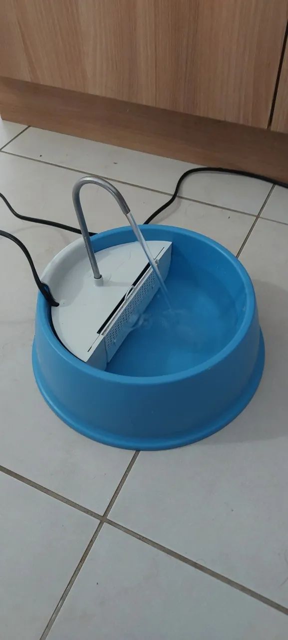 bebedouro para cães e gatos usado  - Foto 2