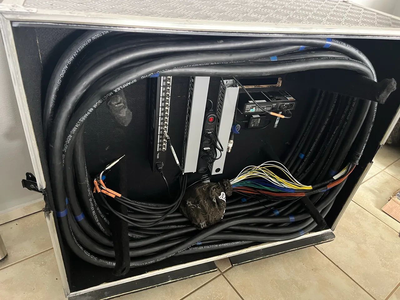 Multicabos 35M, 48 vias com bandeja e case. - Foto 3