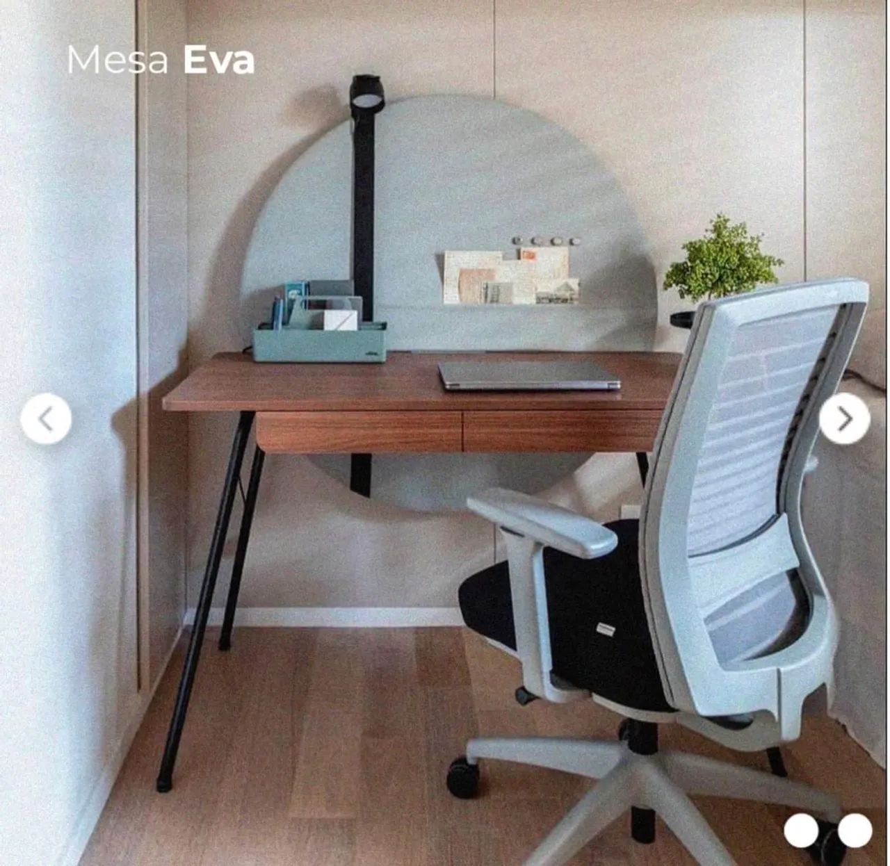 Compact desk with modern design
