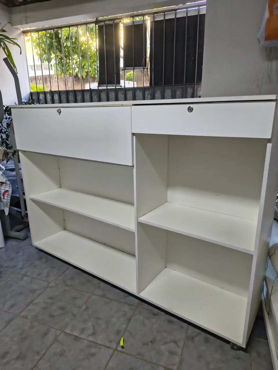 vendo balcão arara e maniquim para loja  - Foto 2