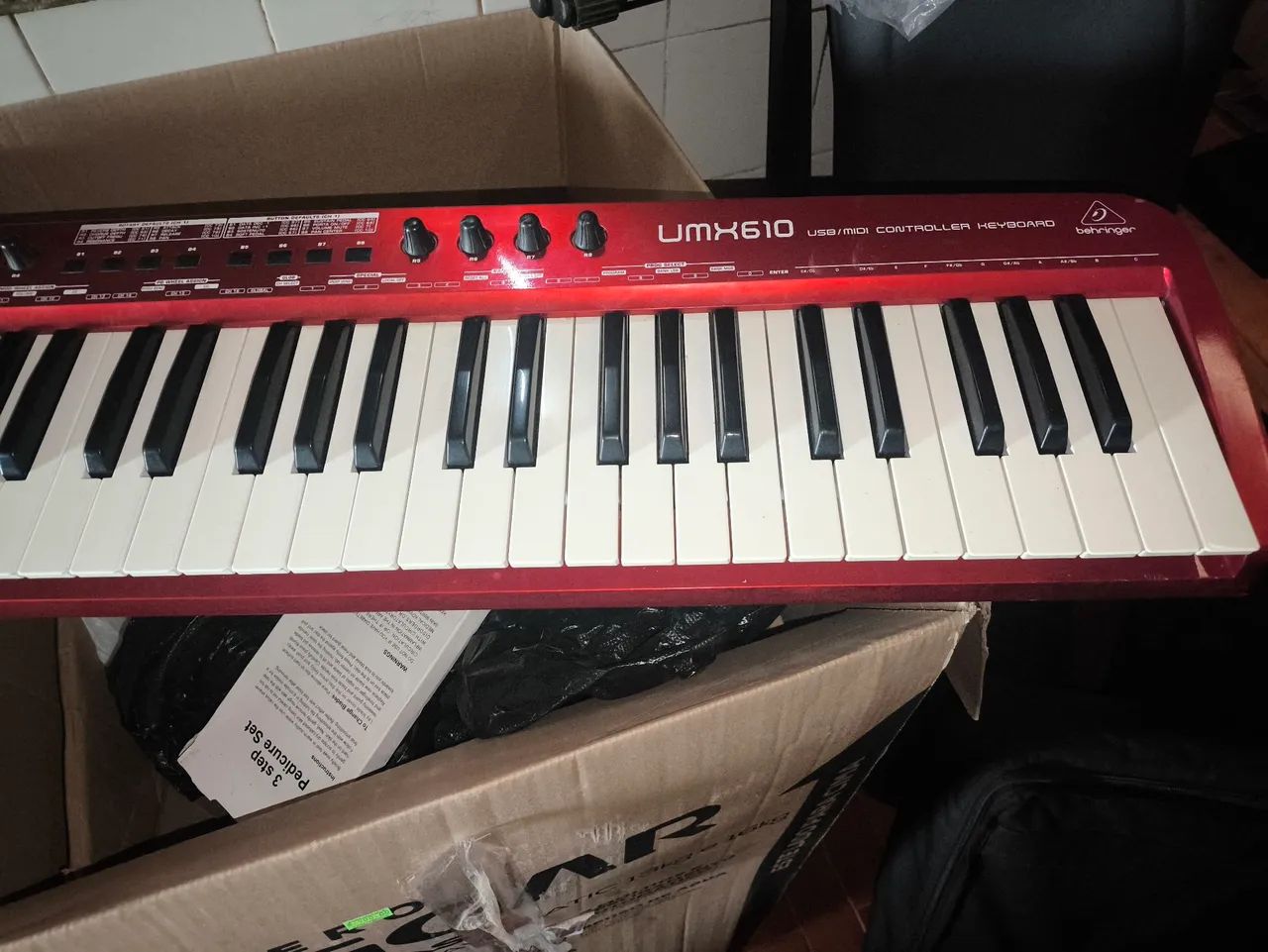 Controlador umx610 Behringer  - Foto 3