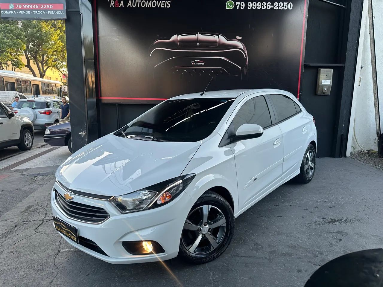 Chevrolet Onix Hatch LTZ 1.4 8V Flex Aut. 4P 2017