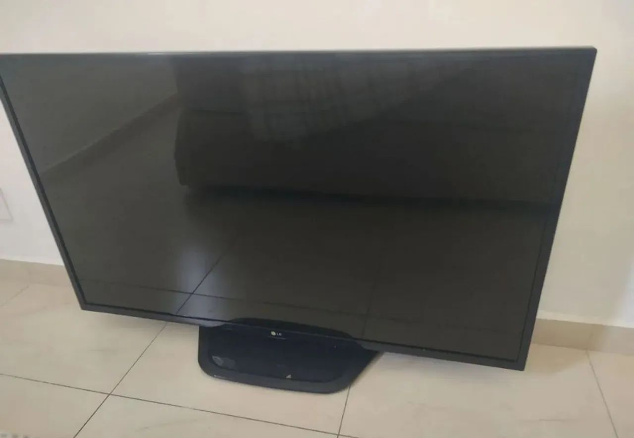 Doação TV com defeito 50" LG 