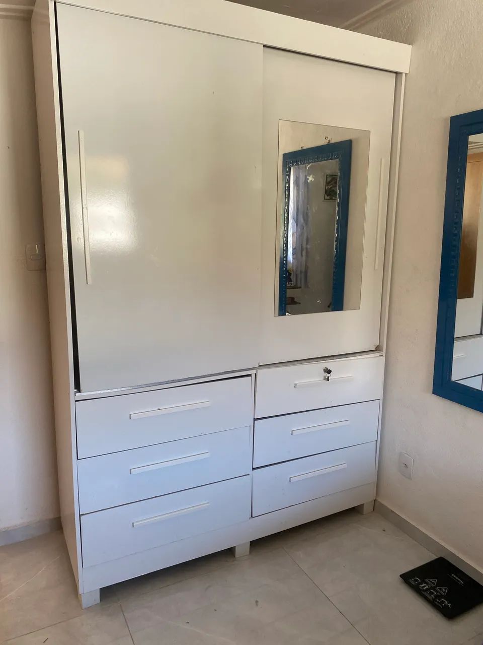 Guarda roupa solteiro 