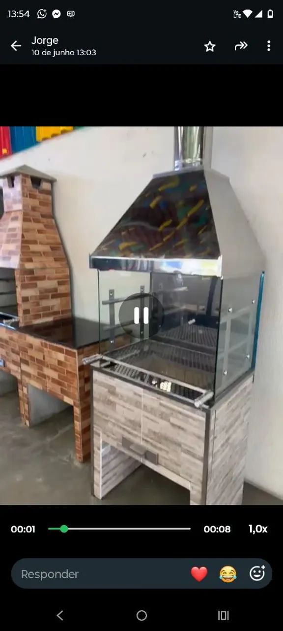 Churrasqueira pré-moldada com e vidro e coifa inox  - Foto 3