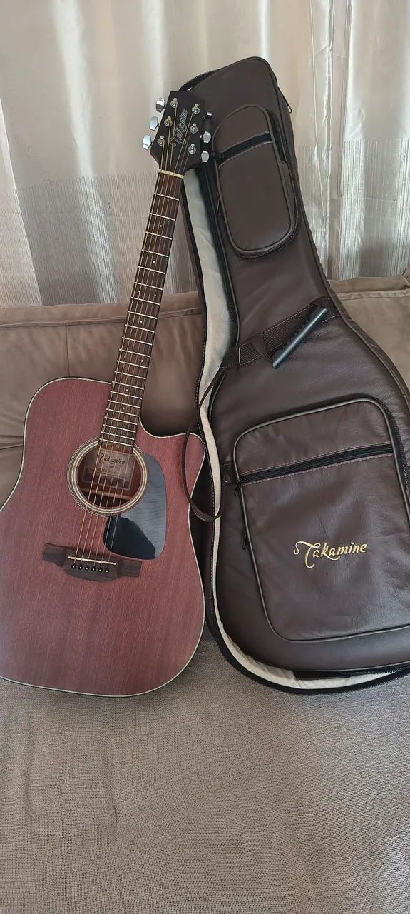 Violão Takamine 