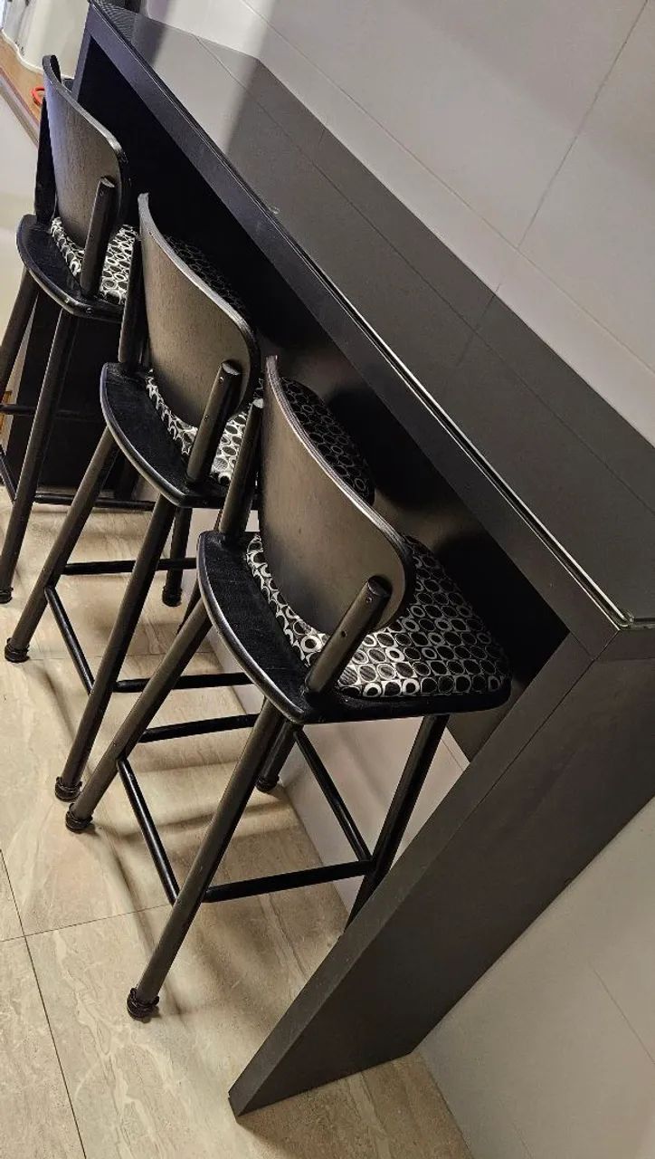 Bancada com Banquetas - Foto 2
