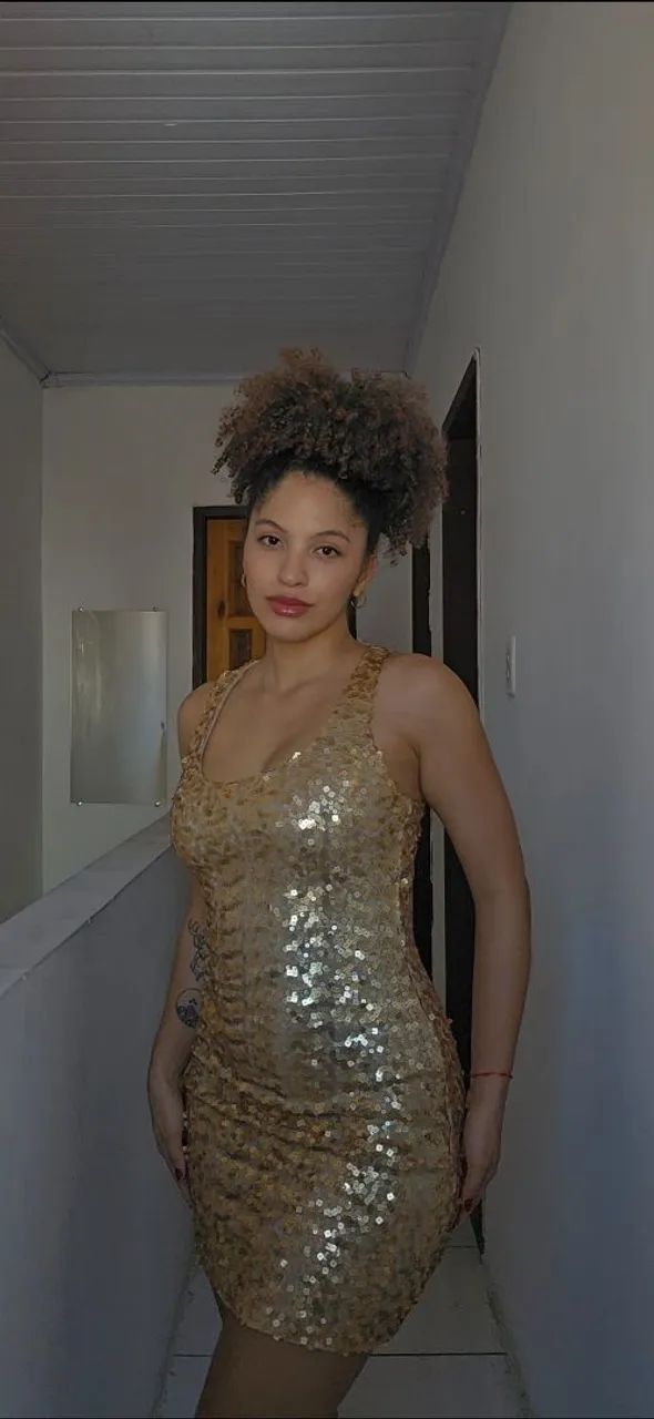 Vestido de Paetê Dourado 