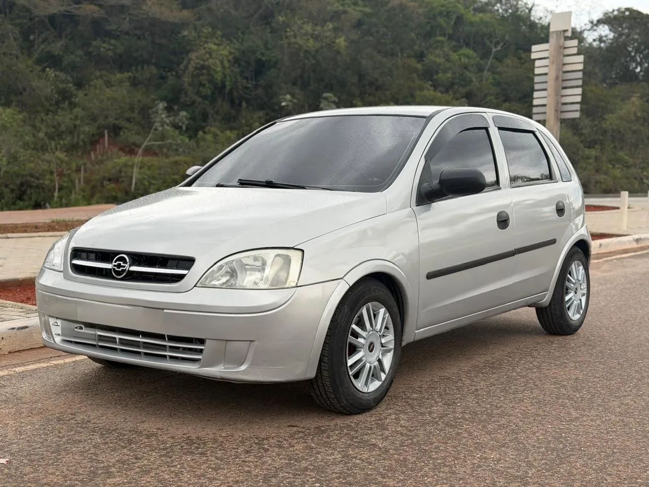 Chevrolet Corsa Hatchback 1.0 MPFI 8V 71cv 5P 2003