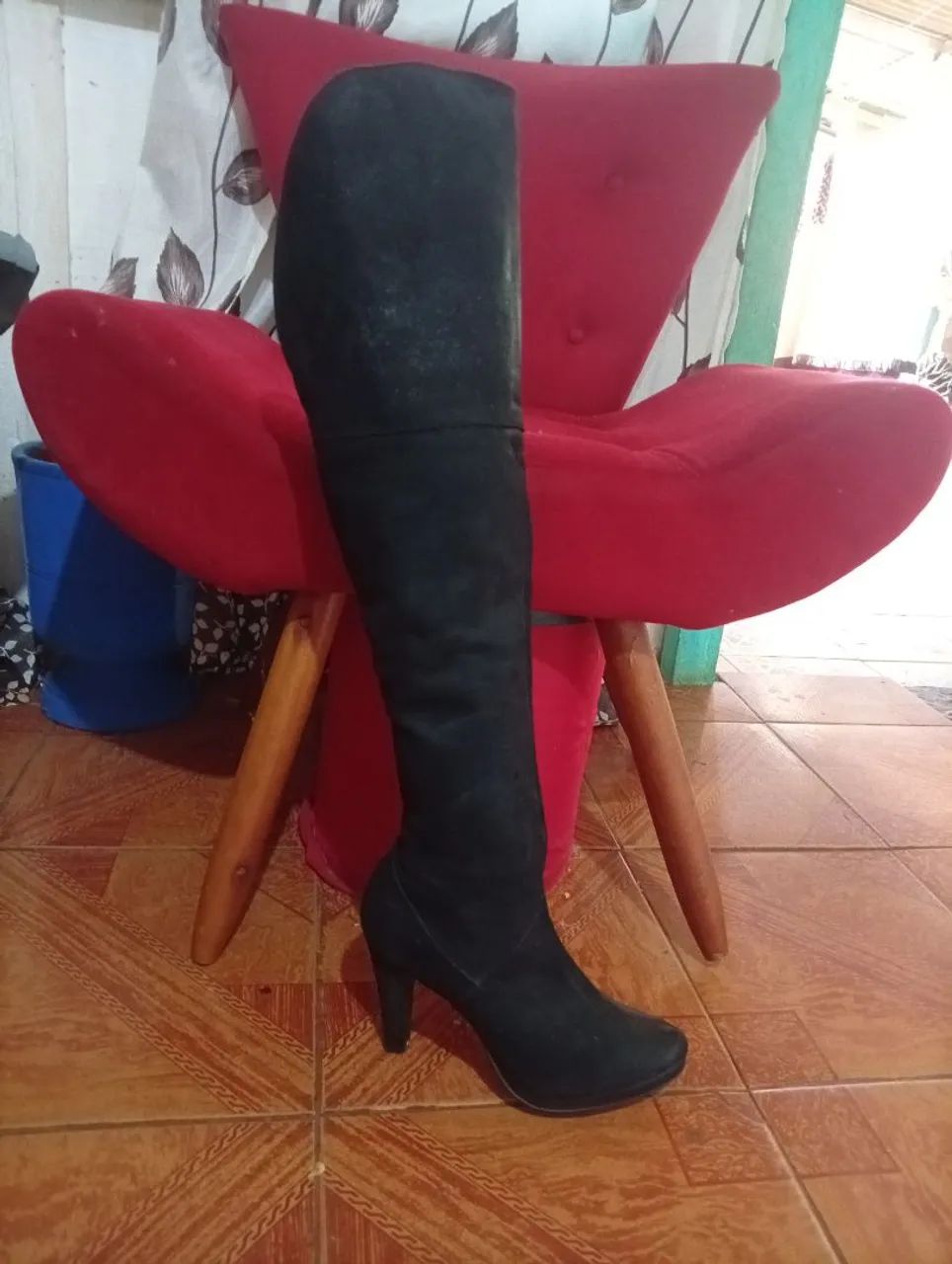 Bota over the knee em camurça 