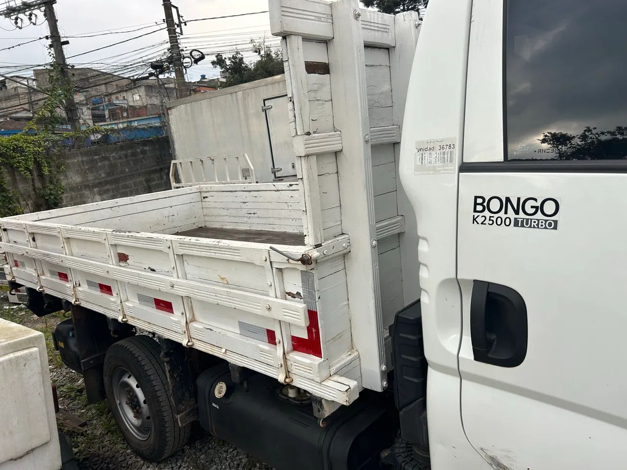 Carroceria de madeira kia bongo  - Foto 4