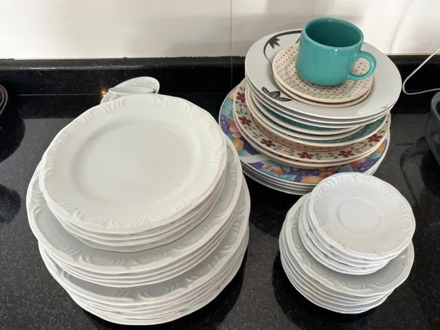Pratos porcelana e ceramica diversos