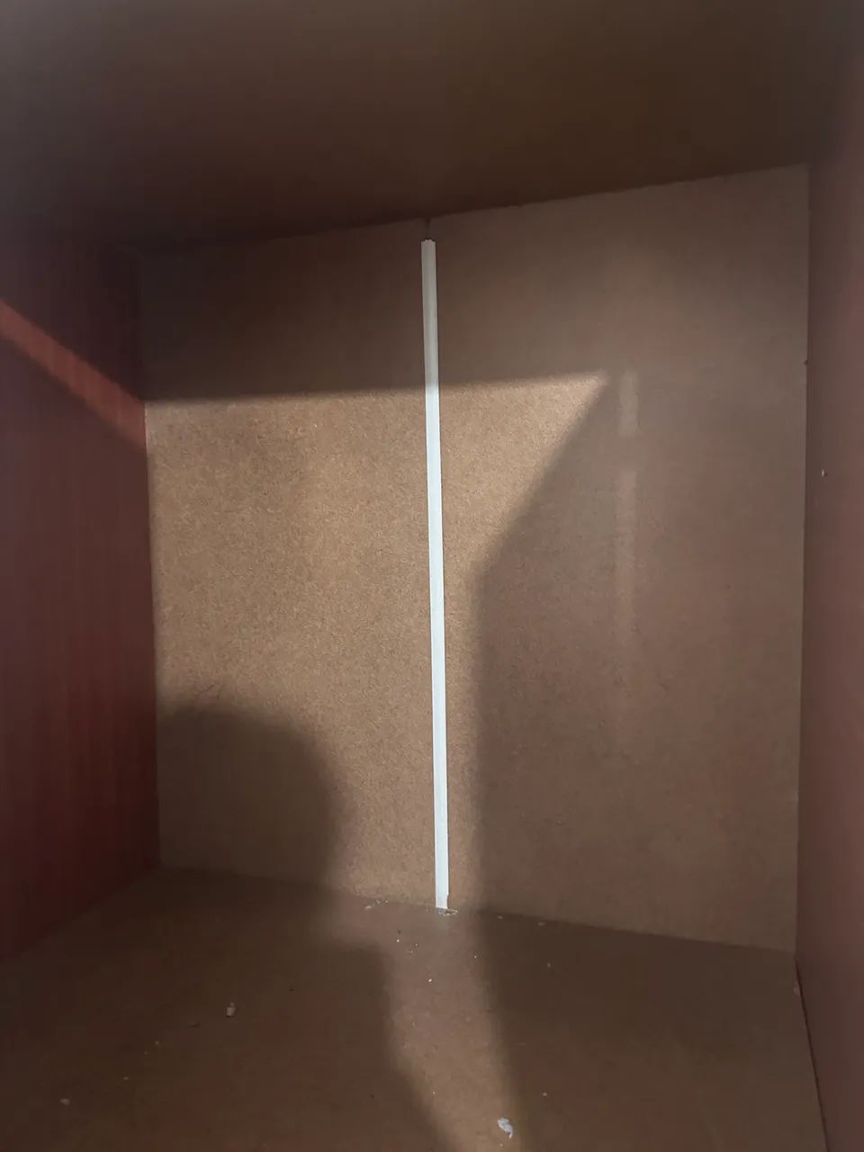 DOANDO guarda-roupa bom, mas com cupim.  - Foto 2