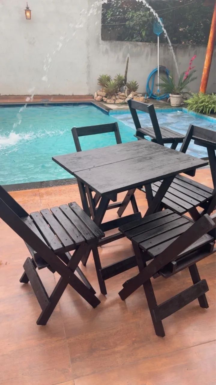 Vendo conjunto mesas e cadeiras restaurante