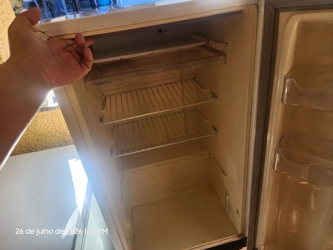 Frigobar electrolux RE120 + base com rodizio  - Foto 4