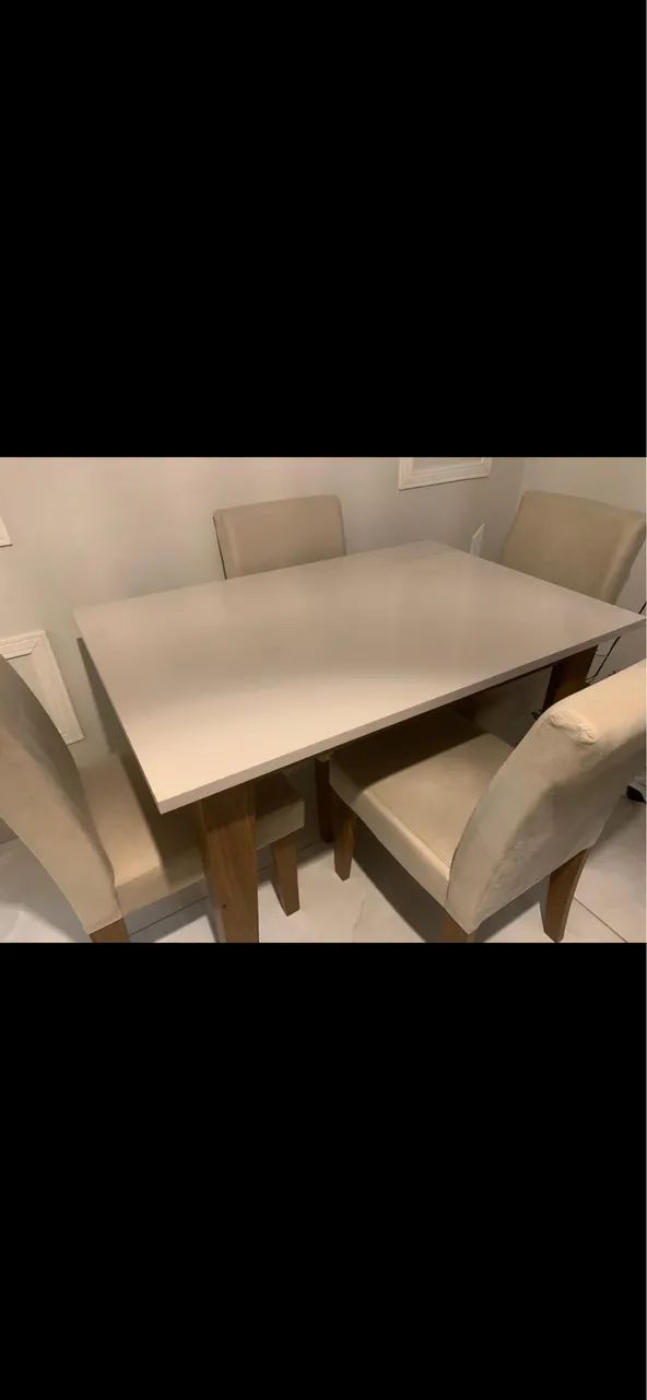 Vendo mesa de 4 cadeiras 