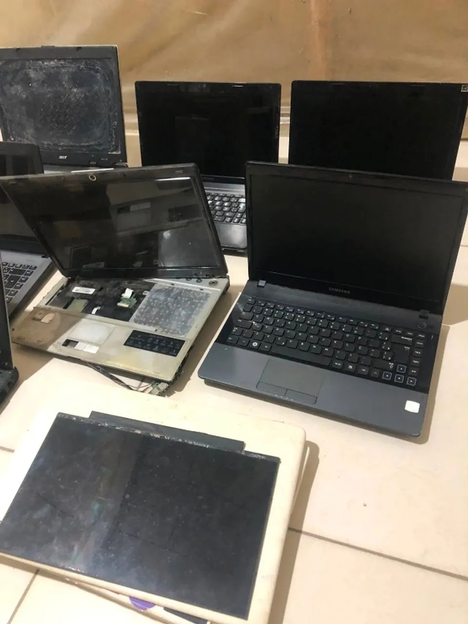 Lote de Notebooks Sucata para retirada de componentes - Foto 4