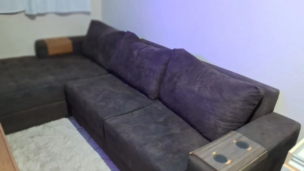 Sofá de Suede com chaise do lado direito - Foto 2