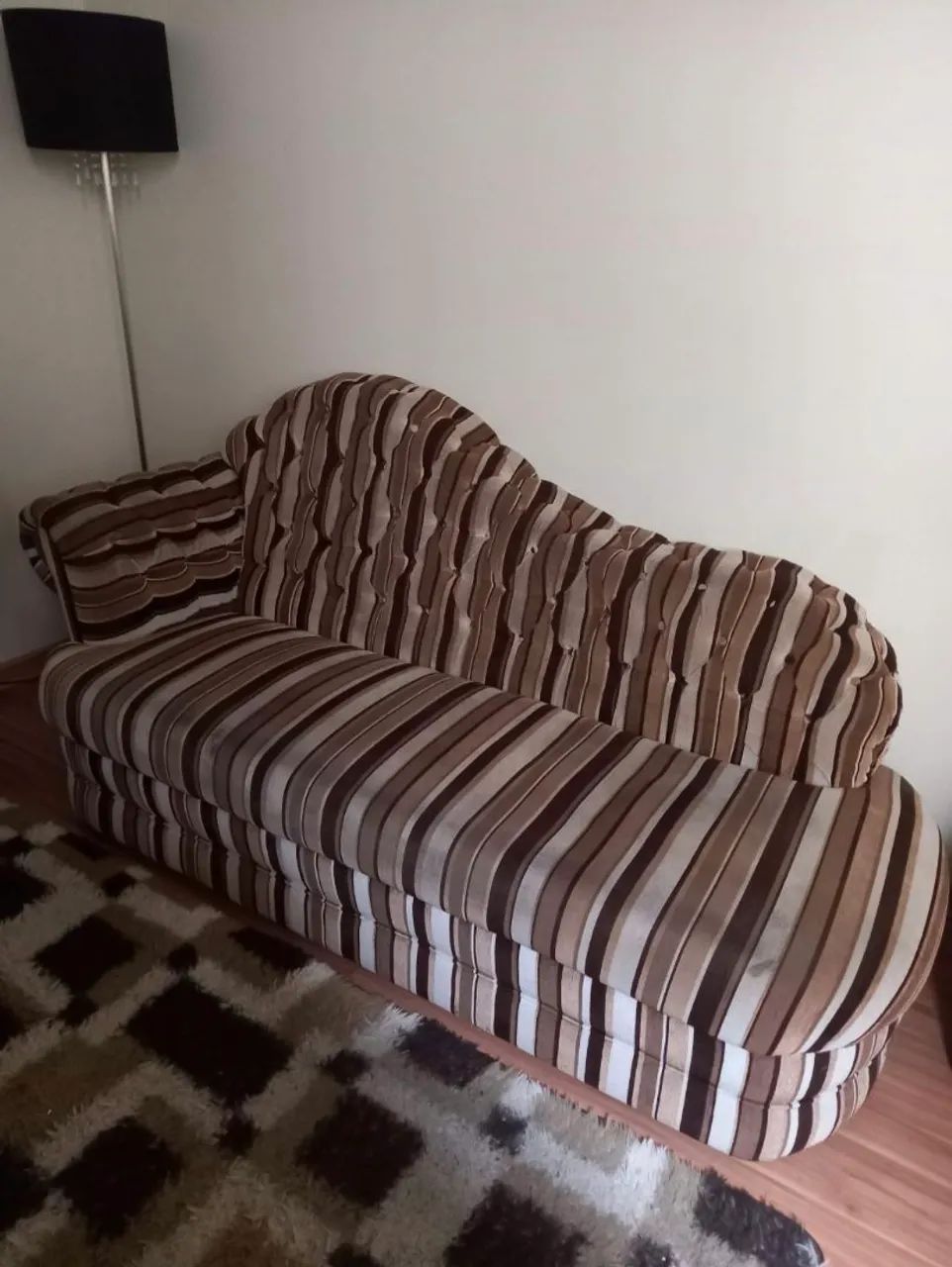 Vendo Sofá Divã com 3 lugares 