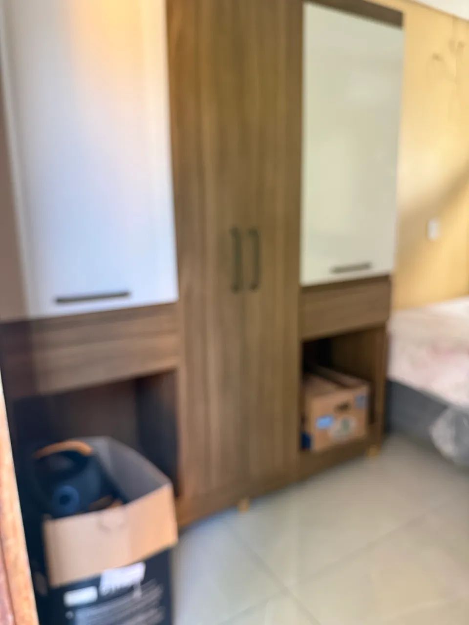 Vendo guarda roupa novo 