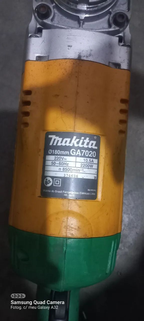 Lixadeira esmerilhadeira makita com defeito  - Foto 2