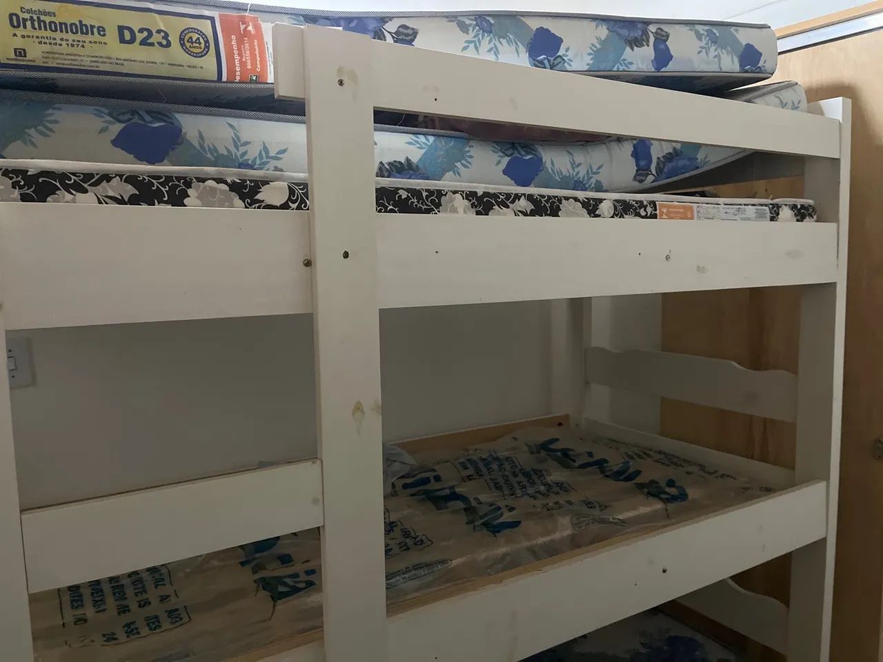 Triliche com cama auxiliar 
