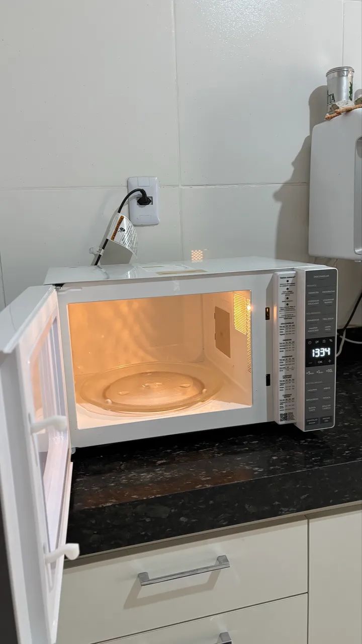 Micro-ondas Electrolux 36L Branco e Cinza ME36B - Foto 2