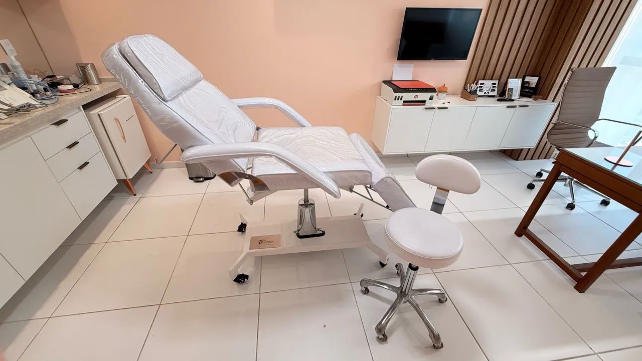 Maca Hidráulica Estek + Mocho com Encosto | Excelente Estado  - Foto 3