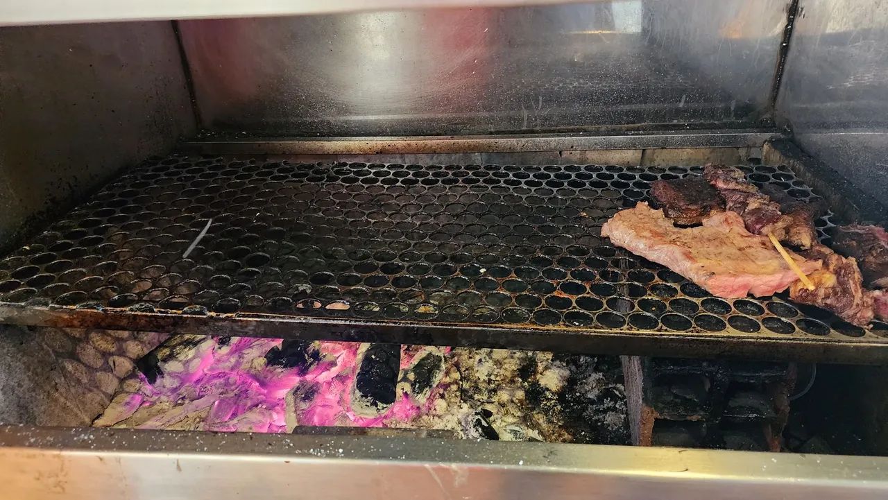 Churrasqueira Inox e Revestida - Foto 2