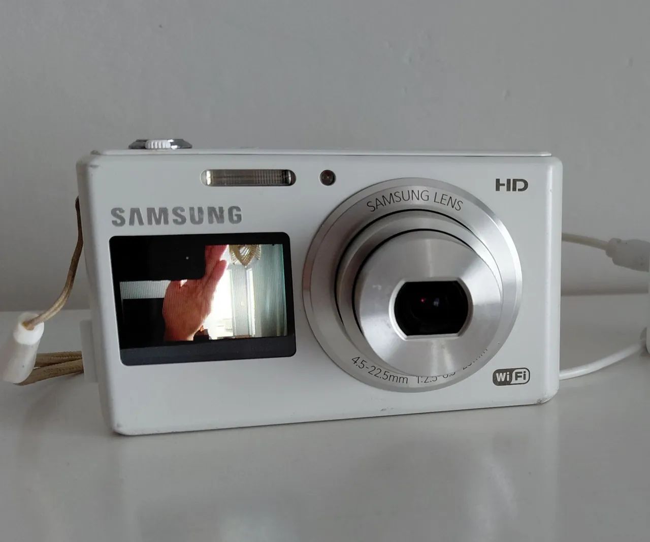 Camera digital Samsung DV150F - 16.1MP 