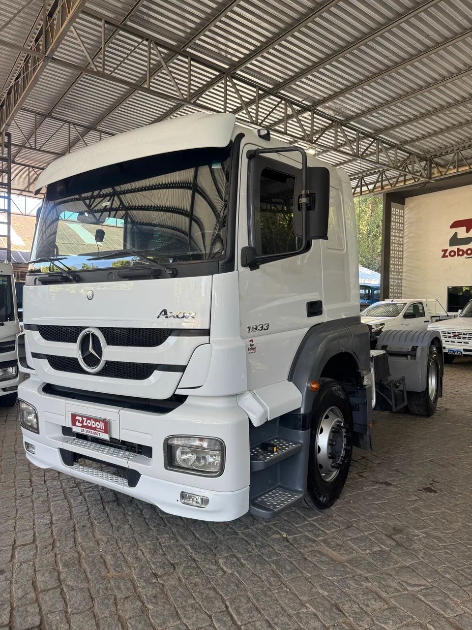 MB Axor 1933 4x2 2014 - Foto 3